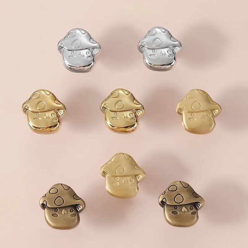 Nuovi manopole del fumetto Ottone massiccio Mashroom Pull Maniglie per mobili Per armadio da cucina Armadio di stoccaggio Scarpiera Cassetti Armadio 1 Pz