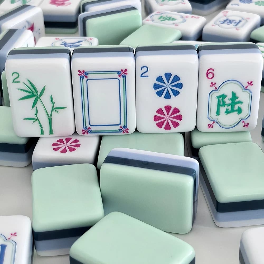 OMHJGO Light Cyan American Mahjong Tiles Wholesale Custom Luxury 4-layer Acrylic Travel Portable Stock Foreign Tiles for Adults