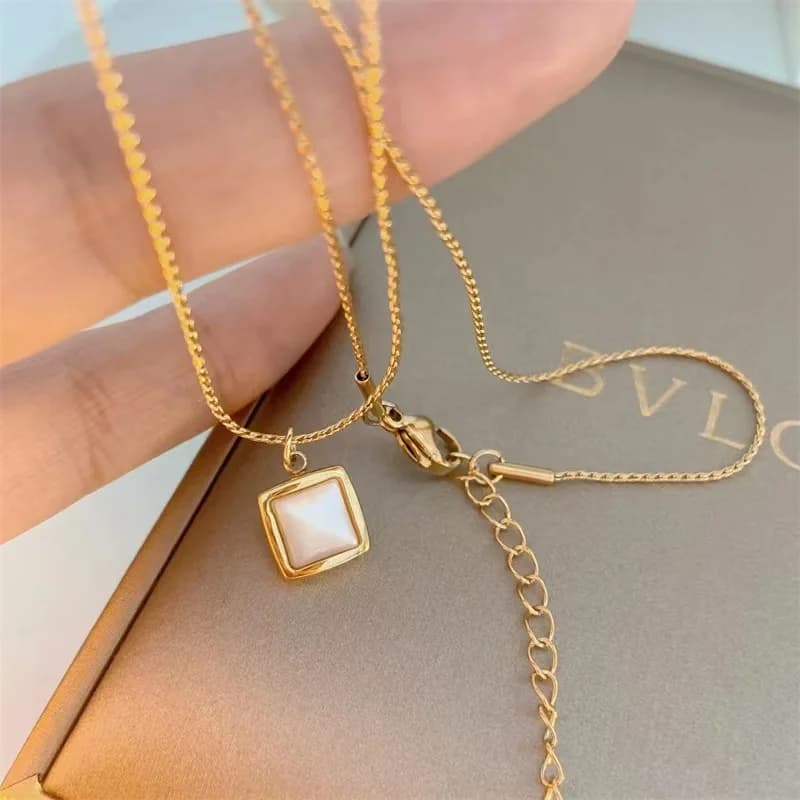 Stainless steel square natural shell pendant necklace exquisite square charm choker minimalist collar necklace
