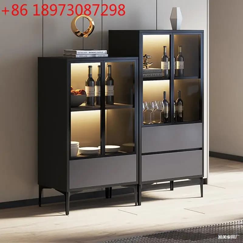 Piccolo armadietto per vino di lusso leggero contro il muro Mobiletto laterale moderno e semplice per la casa Mobiletto da pavimento con esposizione in vetro per soggiorno