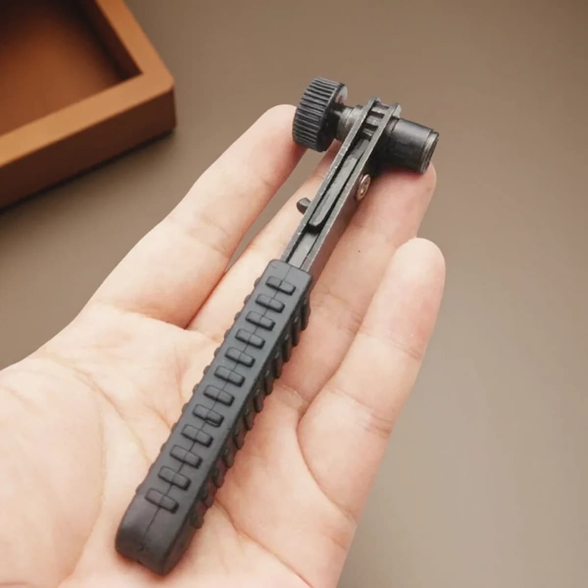 Mini 1/4 Inch 90 Degree Right Angle Steel Ratchet Wrench Hand Tool Black Compact Screwdriver Socket Set
