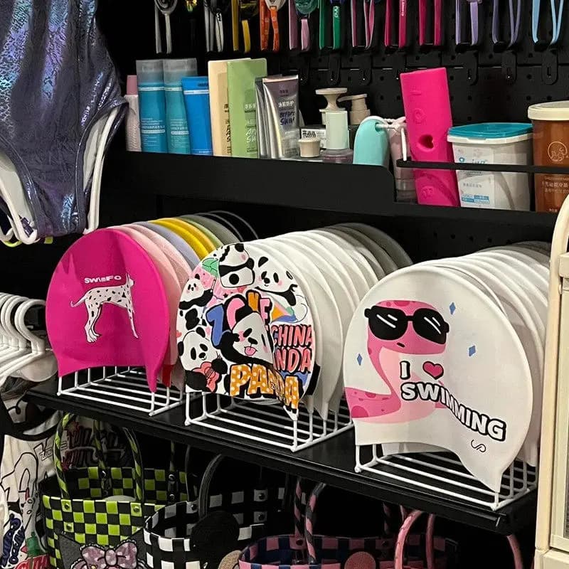 Organizer for Swim Hats in Silicone Anti-Agent, Divisory for Hats, Metal Bathroom Shelves, Bedroom Storage Solution