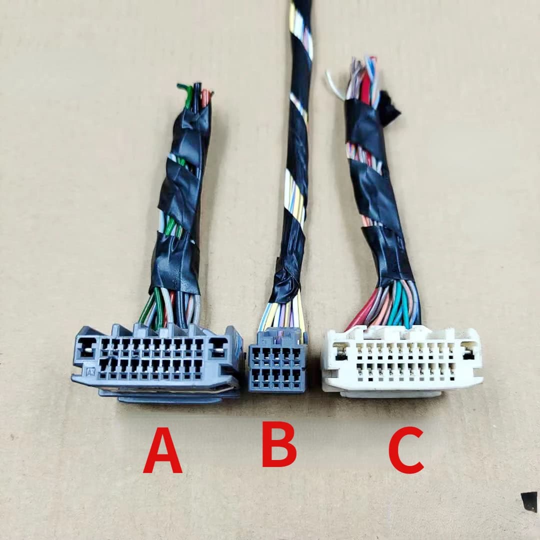 1 pz per JEEP Chrysler Dodge Grand Cherokee bussola amplificatore di potenza spina lettore CD cavo di coda