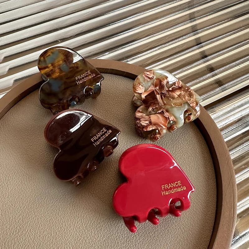 Exquisite simple claw for hair creative love heart shape hair clips in acetic acid Korean style women girls claw clips hair accessories