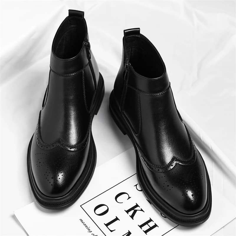Autumn Winter Thick Soled Men Business High Top Boots Are Simple Breathable Carved Comfortable Suitable for Men Formal Wear