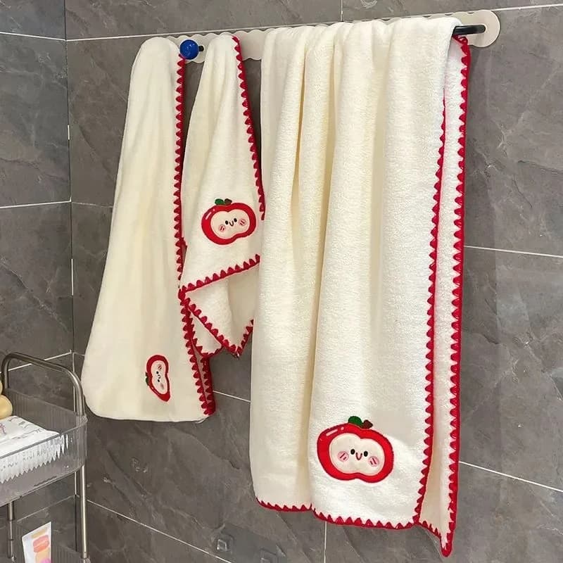Coral Fleece Dry Hair Head with Embroidered Apple, Soft and Absorbent Bath Scarf, Fast Drying Hair Towel