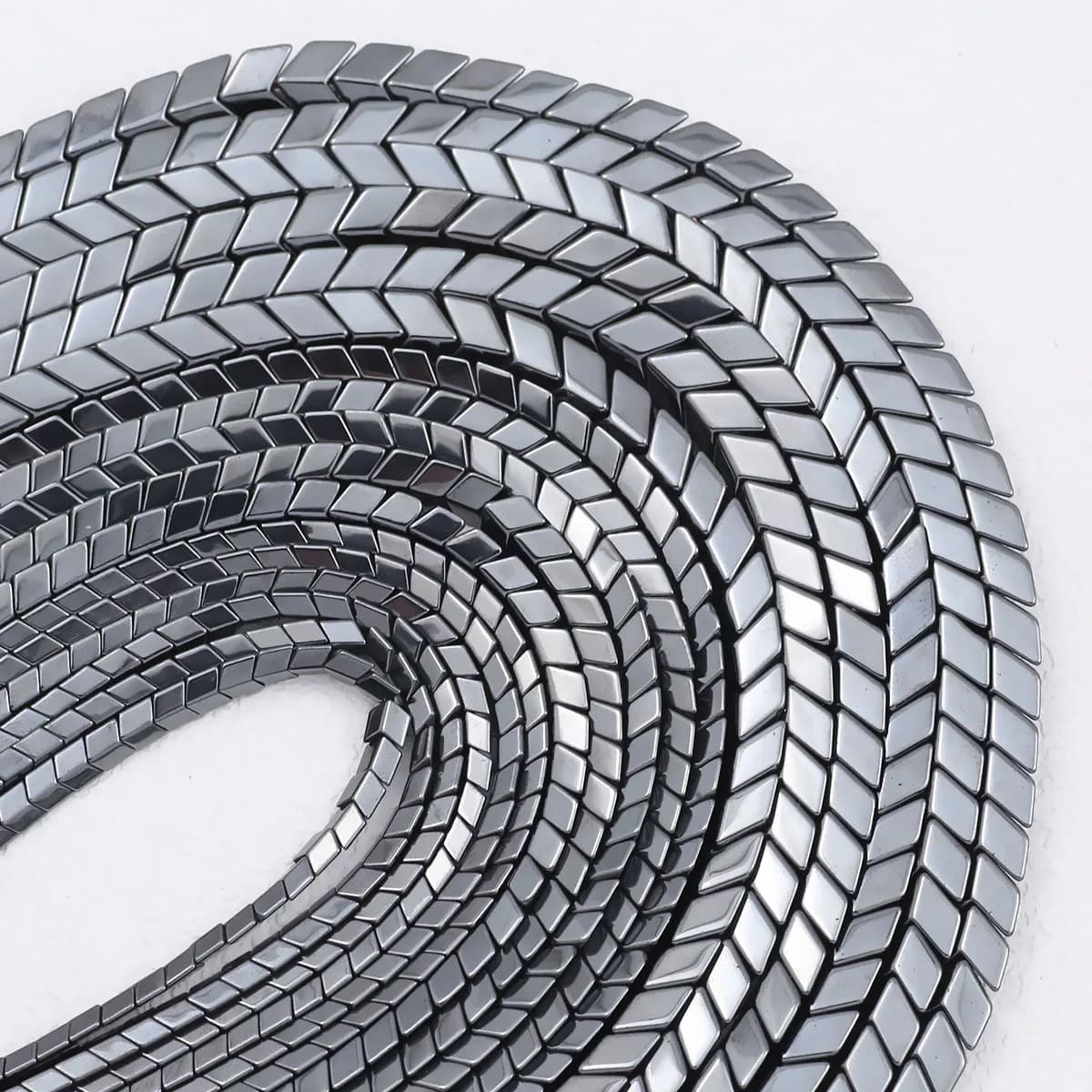 Perline a Forma di Freccia in Ematite Nera JHNBY 4/6/8MM, Perline Distanziatrici in Pietra Naturale per Creazione di Gioielli, Bracciali e Collane Fai-da-Te