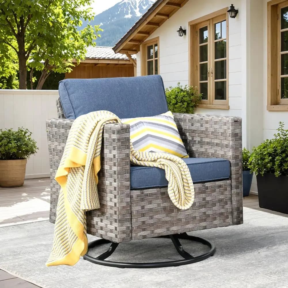 Sedia a dondolo da esterno in vimini blu con cuscini per patio, portico o giardino