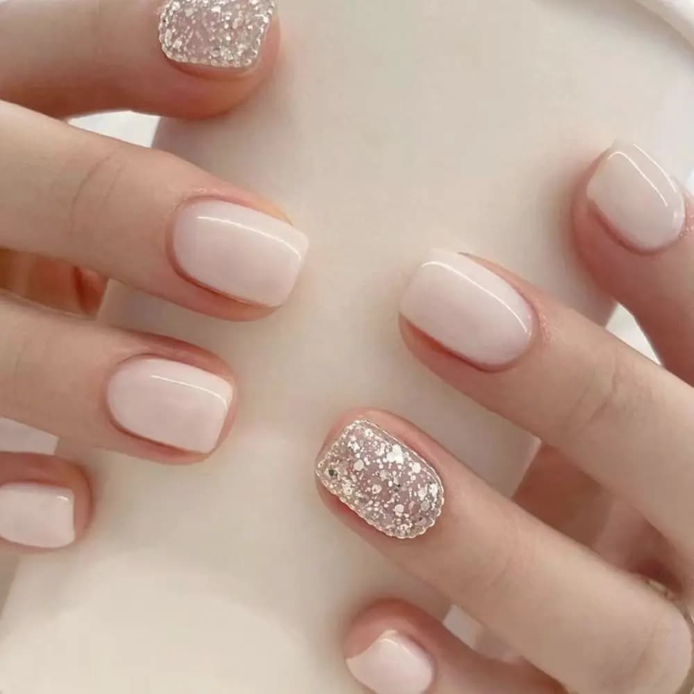 Stampa per unghie finte francesi quadrate corte su unghie finte con disegni di colla Set copertura completa artificiale semplice rosa Ins Style Art Nail Tip