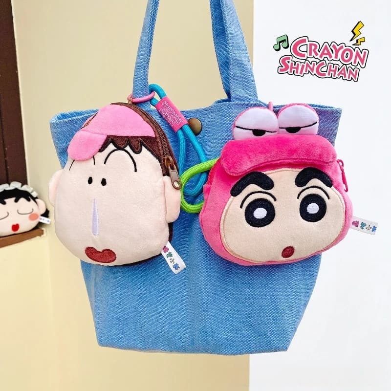 Portachiavi Peluche Kawaii Cartoon Crayon Shin-Chan Nohara Shiro Q-Version con Orecchie Grandi, Ciondolo a Forma di Bambola Zero con Portafoglio per Auricolari