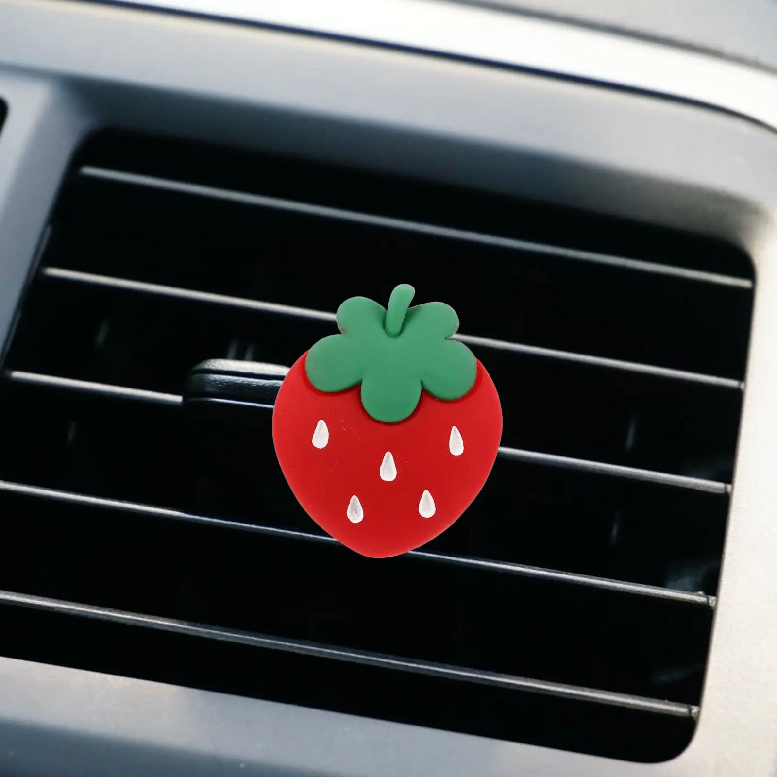 2 Pezzi Clip Deodoranti per Auto a Forma di Fragola, Decorazioni Carine per Bocchette d'Aria, Accessori Interni Auto, Clip Diffusore di Aroma