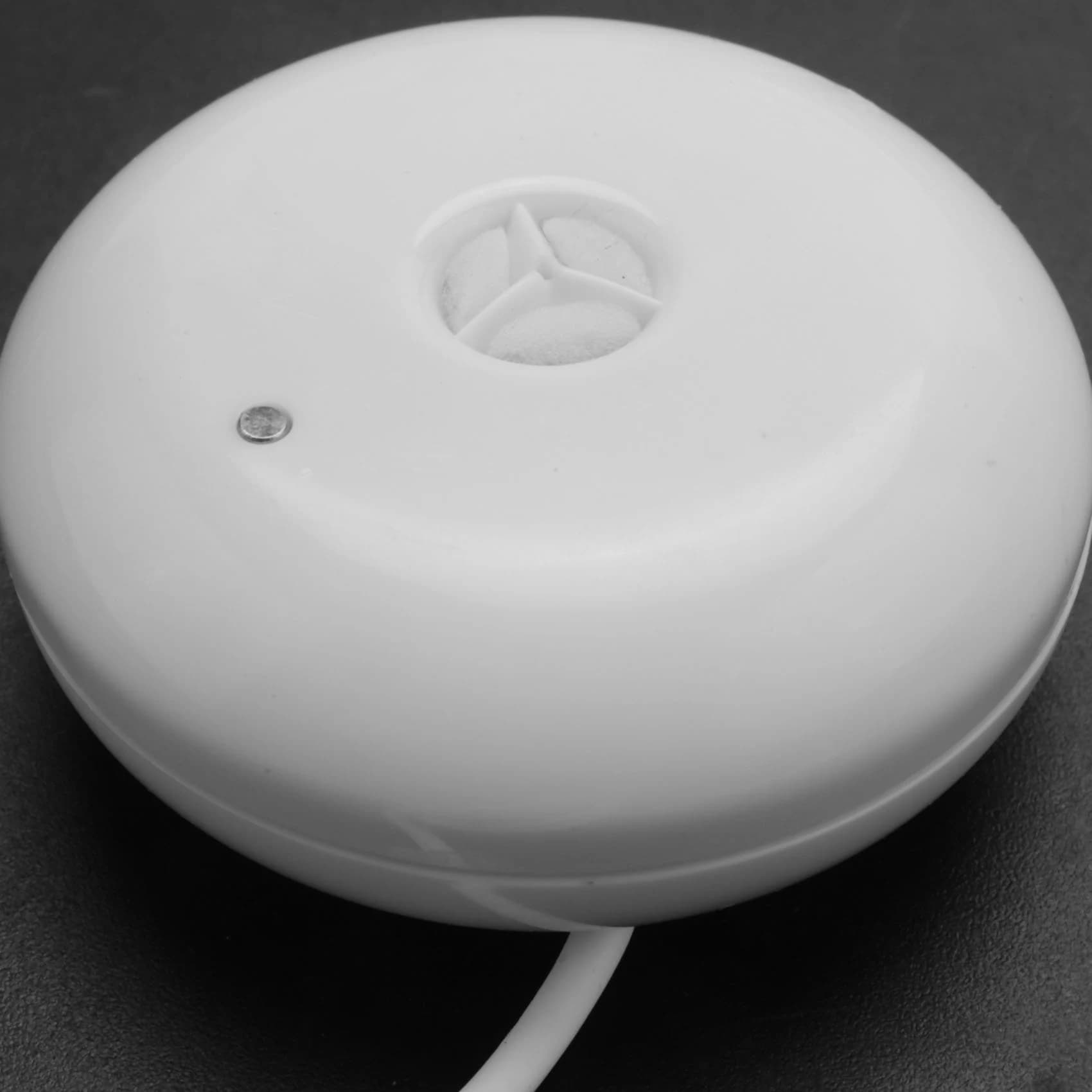 N09R-4X Umidificatore a forma di ciambella bianco USB Mini umidificatore da ufficio portatile creativo purificatore d'aria bianco