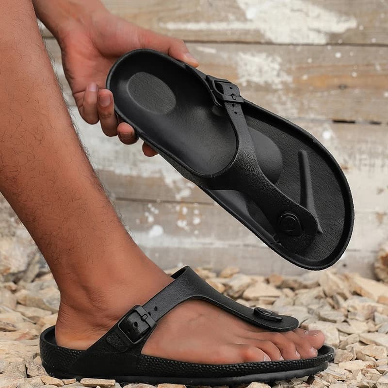 Men's Casual Simple Buckle Flat Heel Sleeve with Clip on Flip Flops in Large Size