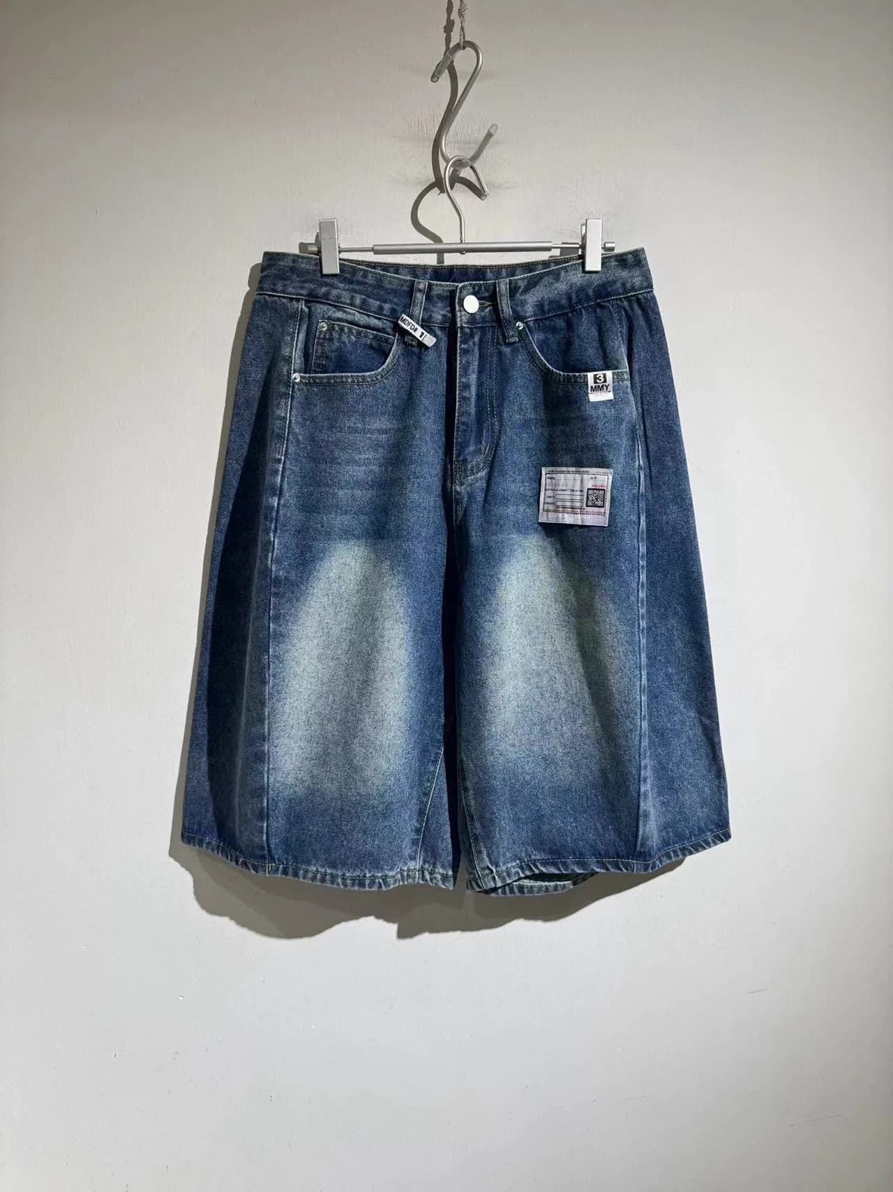 Y2K retro style denim shorts, wide leg jeans, washable denim shorts for men and women.