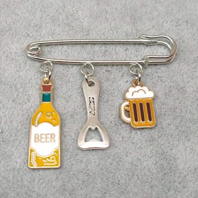 Nuova Spilla Mini in Smalto alla Moda Serie Boccale di Birra, Regalo per Uomo e Donna, Ideale per Feste