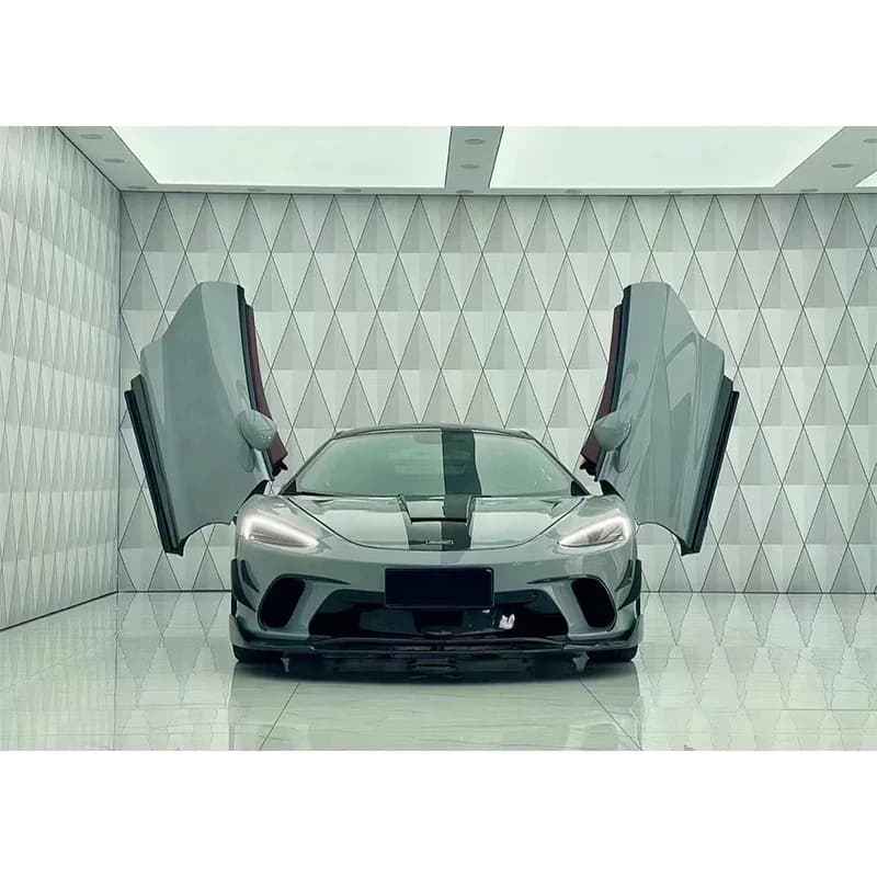 Ricambi auto completi per Mclaren GT Kit corpo in fibra di carbonio a secco Labbro anteriore Tuyere Minigonne laterali Spoiler posteriore Cappuccio Pedale porta