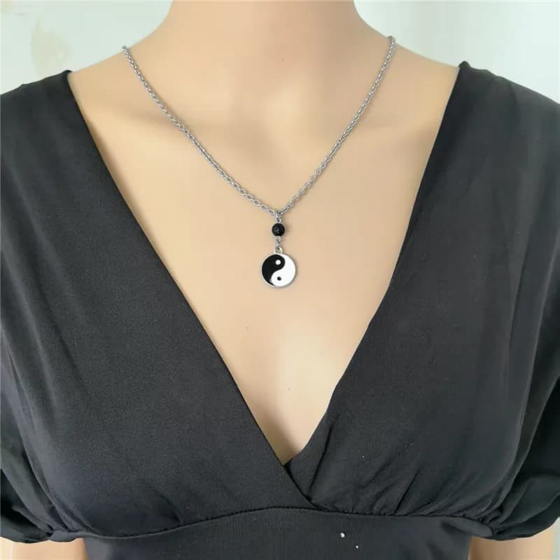 Nuova Collana con Ciondolo Tai Chi Yin-Yang in Stile Cinese, Perle in Finta Pietra Vulcanica, Regalo Personalizzato per Uomini e Donne