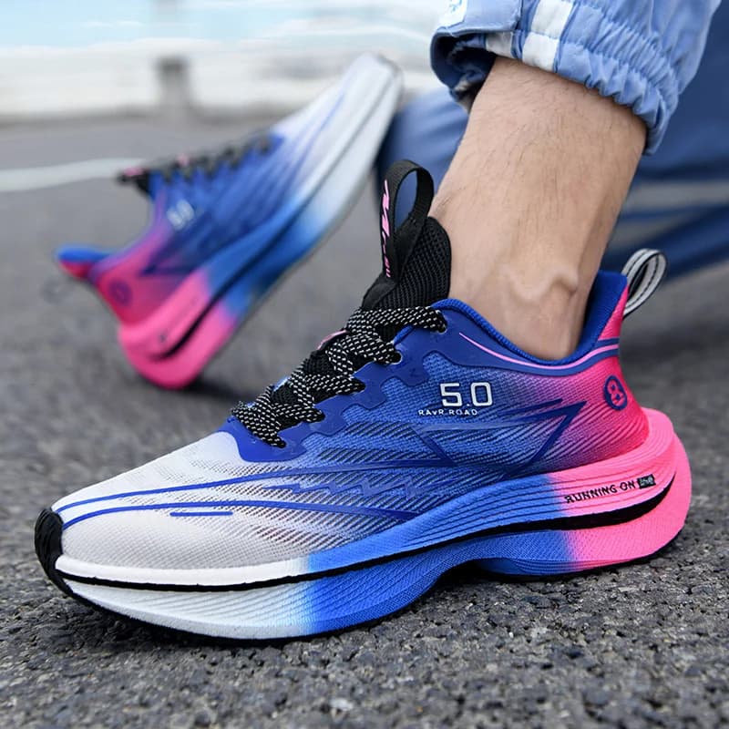 Nuove scarpe da uomo per l'estate e l'autunno, scarpe sportive e casual traspiranti in rete, scarpe da corsa leggere con suola morbida