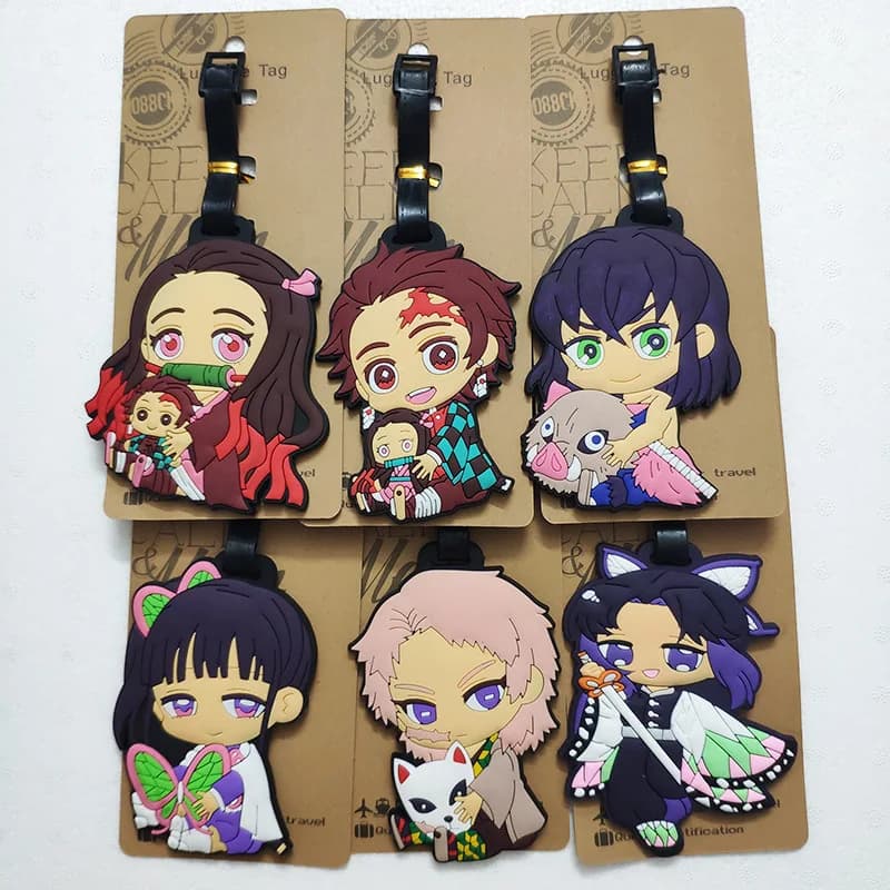 Cartoon Demon Slayer Etichetta per bagagli da viaggio Valigia di moda ID Addres Holder Bagaglio Etichetta d'imbarco Etichetta portatile Giocattolo Bambola Regalo