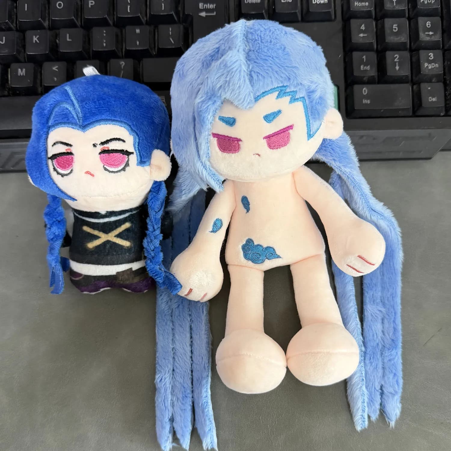 Anime Game Powder Jinx Plushie Stuffed Pendants Doll Jinx Plush Doll Toy Figure Keychain Halloween Birthday Xmas Gifts