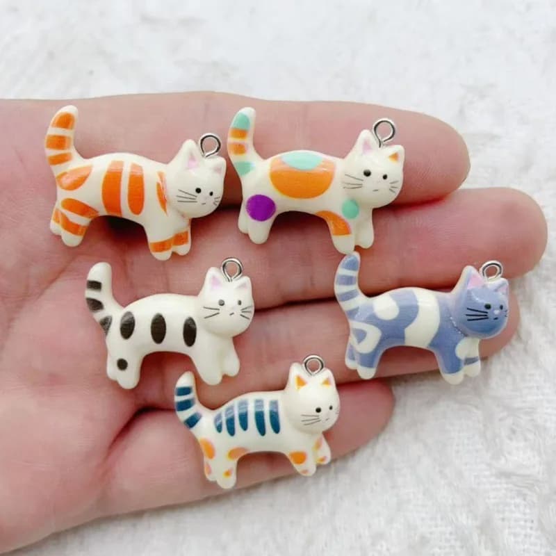 10 pezzi di ciondoli in resina a forma di gatto, gioielli fai da te, graziosi gattini, accessori per orecchini, collane e portachiavi