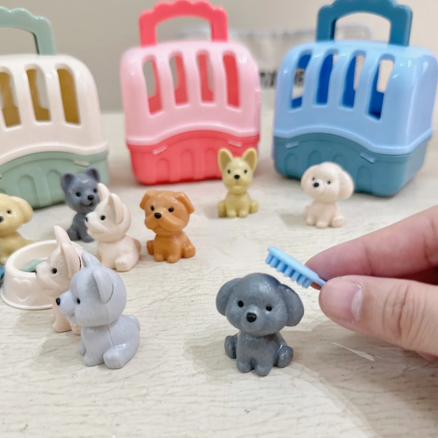 Set da gioco per la cura degli animali domestici Giocattoli per toelettatura del cane con porta cuccioli Giocattoli educativi per l'alimentazione del cane per bambini Mini accessori per bambole