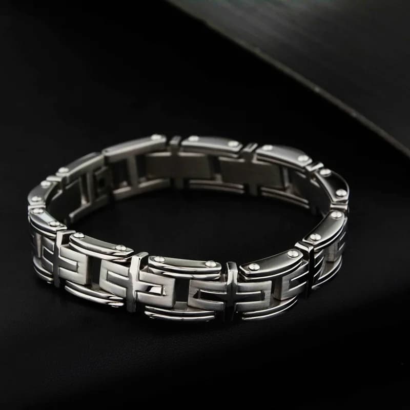 Bracciale con ciondolo a forma di croce prepotente in acciaio al titanio 316L per uomo Gioielli di moda Braccialetti dell'amicizia da uomo Regali