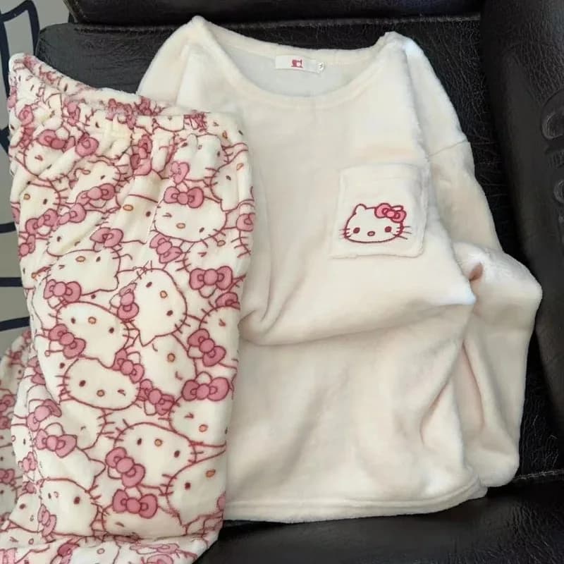 Pigiama Kawaii Sanrio Hello Kitty in women's soft flannel, winter, new, velvet, warm and comfortable, home dress.