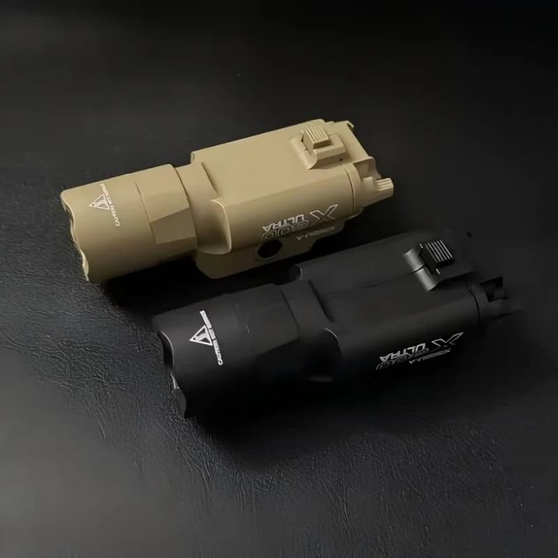 Nuova Torcia Tattica Multifunzione X300U-A: Compatibile con Slitta da 20mm, per Pistole Airsoft, Caccia, Partite CS e Wargame