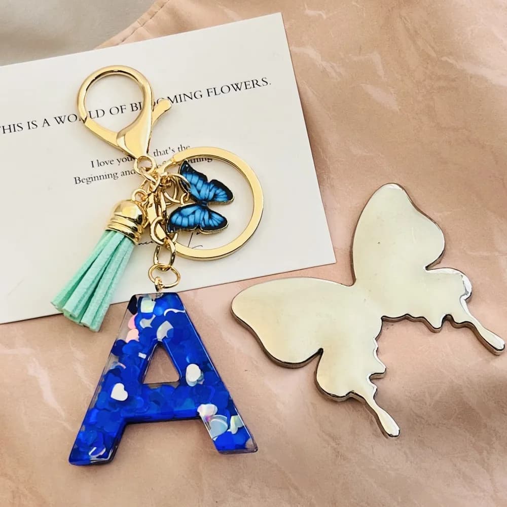 Direct Supply in Blue Resin Love Butterfly Letter Keychain Backpack Pendulum Best Friend Gift Keyning Wholesale