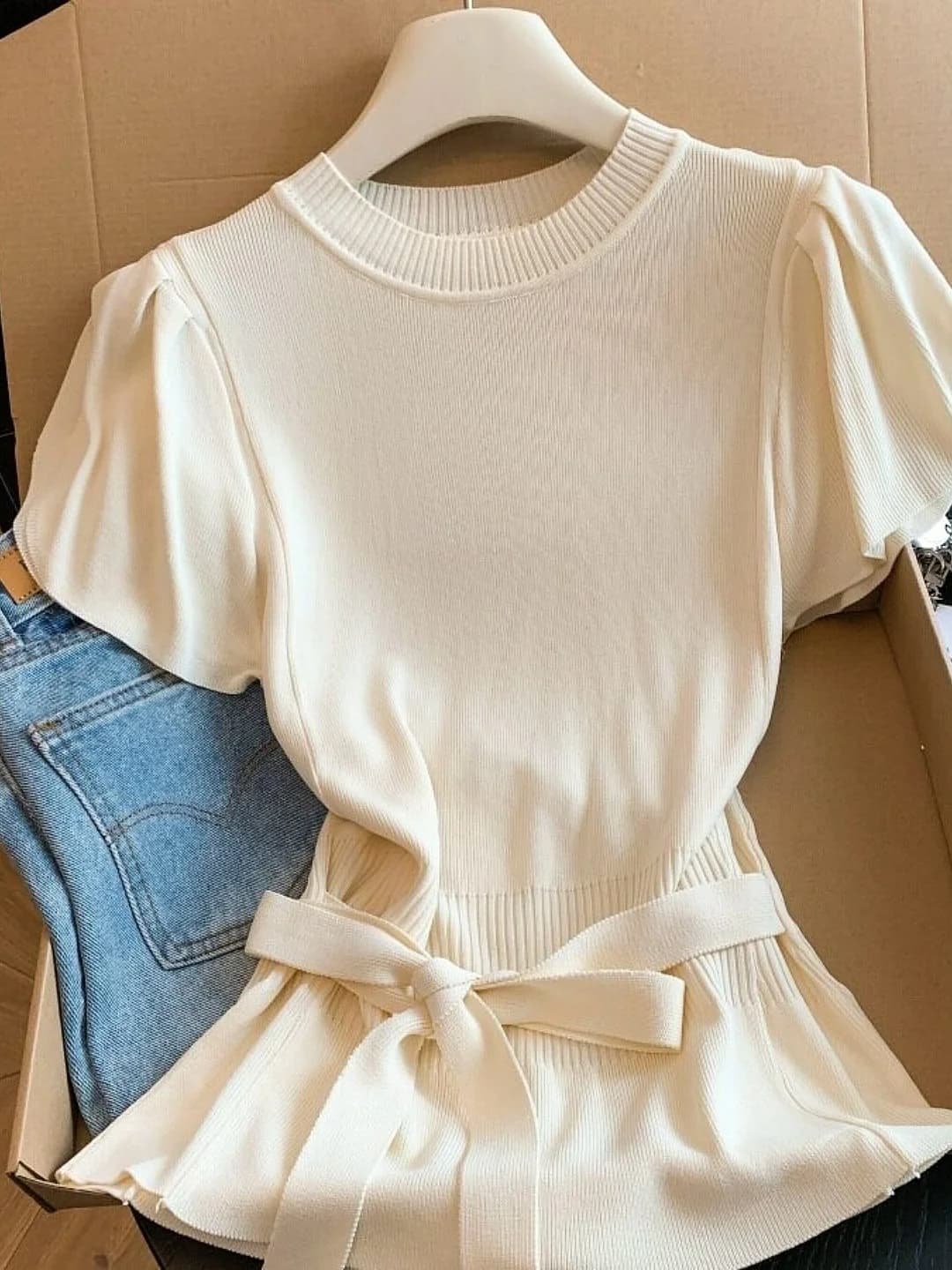 Sweet Style Women's Knitted Bubble Sleeve Top with Waist-Cinching Belt Soft round Neck Design Summer New Arrival