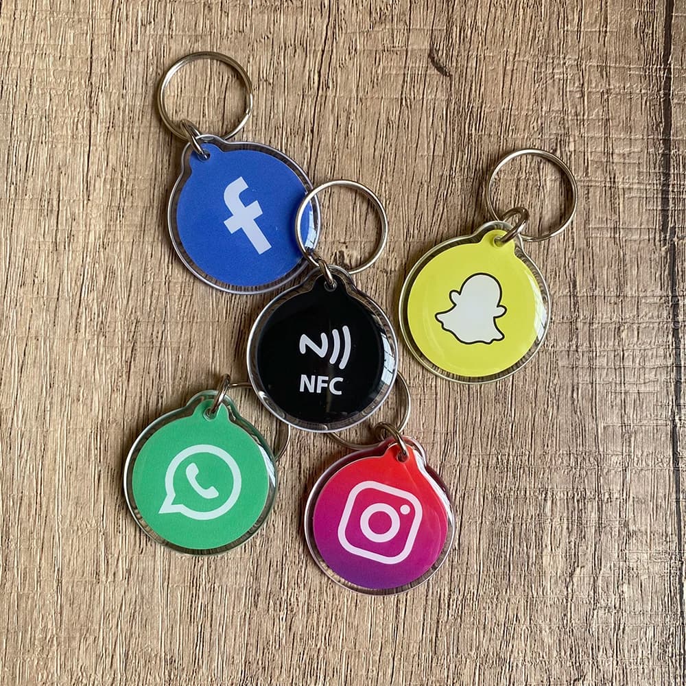 NFC Social Media Tap Business Key Card Instagram WhatsAPP Facebook Snapchat Portachiavi con tag chiave NFC