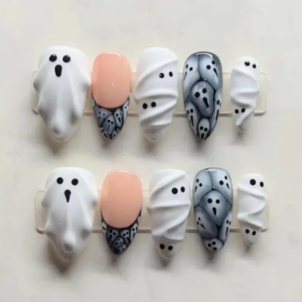 24pcs Halloween new 3D ghost nail art French horror style popular almond shaped wearable armor in Europe and America