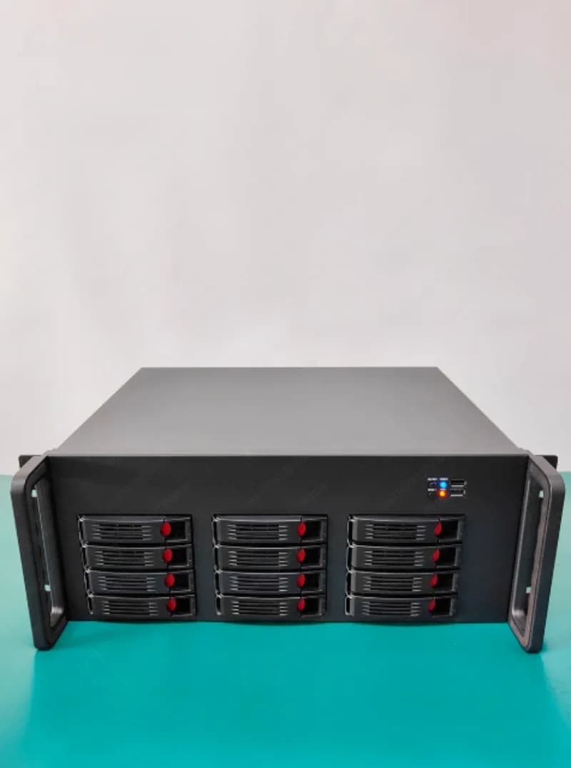 Chassis NAS a 12 dischi Scheda principale atx sostituibile a caldo per uso domestico aziendale Server multi-disco corto montato su rack 4U