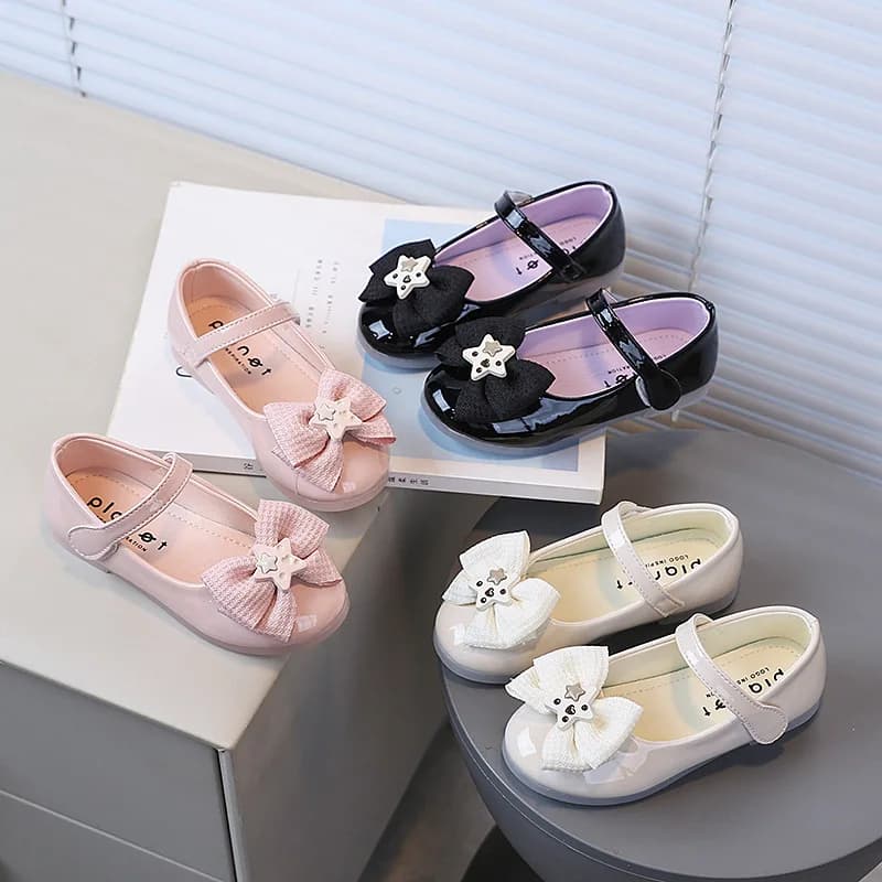 Little girl shoes with big bows, princess shoes for children, round toe, versatile, spring 2026, new casual shoes for children, Korean style