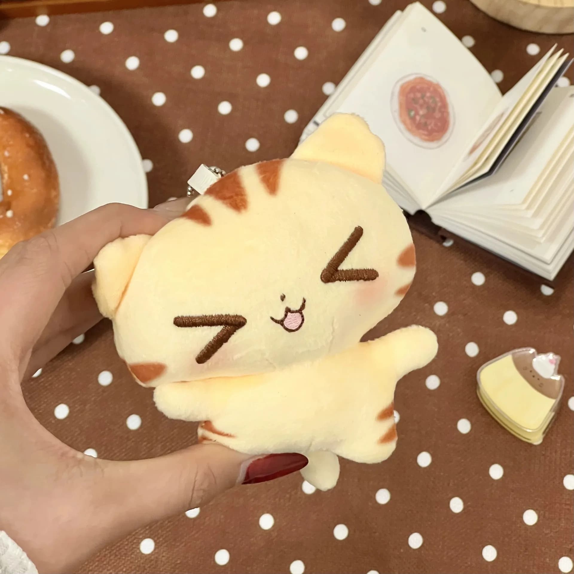 Cute Plush Caramel Kitten Doll Pendant Cartoon Retro Kitten Keychain Grilled Kitten Super Retro Orange Cat Mini Accessories