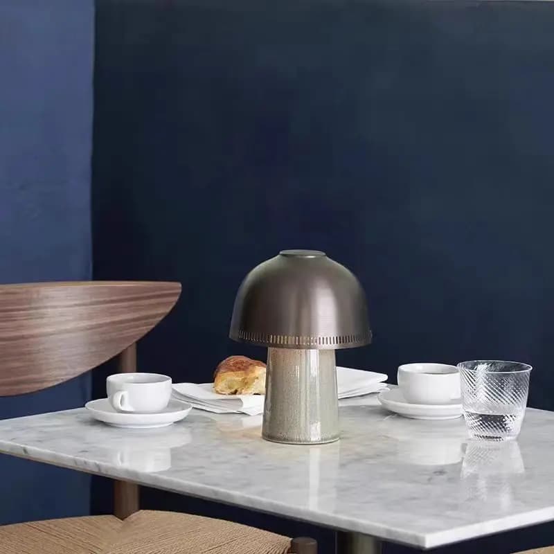 Lampada da scrivania portatile tradizionale con ricarica USB con corpo della lampada in ceramica con regolazione touch, soggiorno, camera da letto, studio, comodino