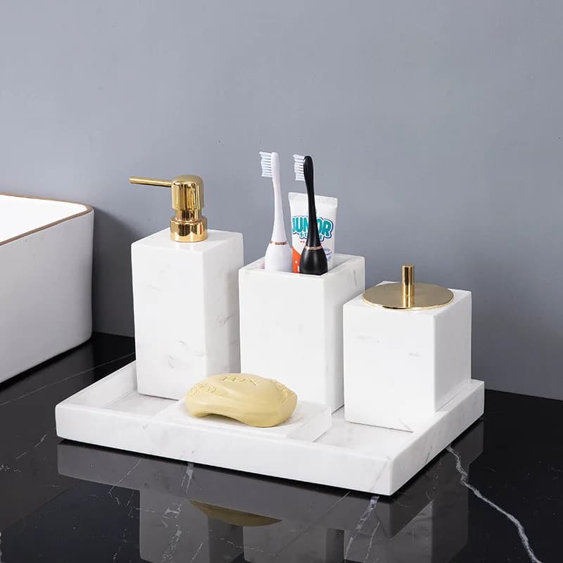 Set minimalista in marmo naturale bianco Volakas per bagno Dispenser di sapone di lusso vassoio portaspazzolino Set da bagno