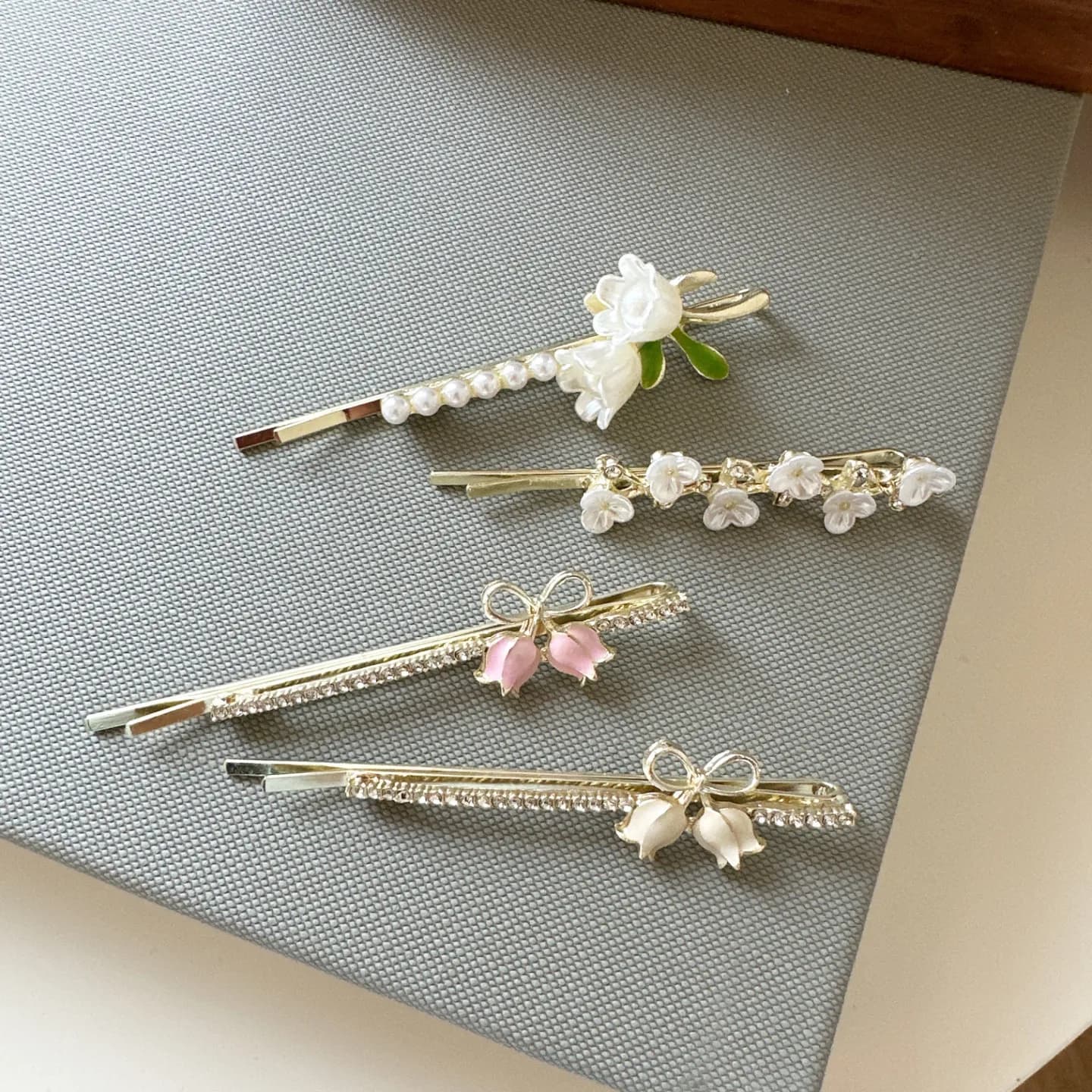 Resin Pearl Flower Hair Clip Summer Fresh Korean Style Side Bangs Flat Barrette Cute Elegant Premium Lightweight Versatile