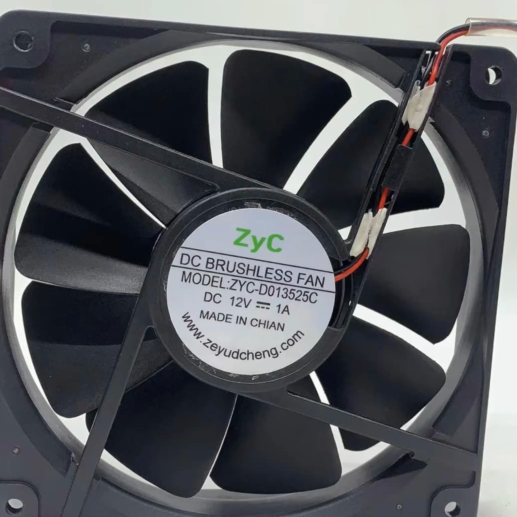ZYC-D013525C Ventola di raffreddamento a 2 fili CC 12 V 1 A 135 x 135 x 35 mm