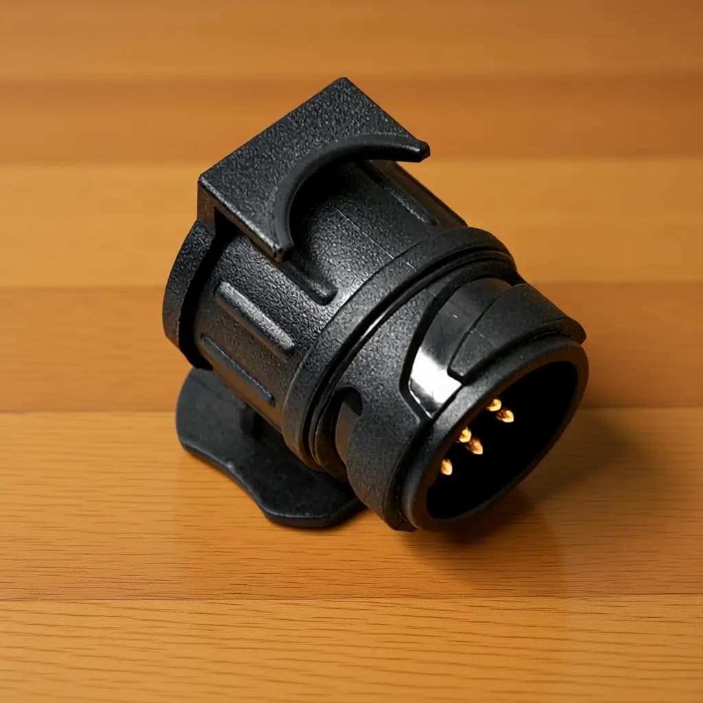 Adattatore per Rimorchio da 13 Pin a 7 Pin, Convertitore Impermeabile 12V, Connettore Luci Rimorchio con Chiusura a Scatto e Anello di Tenuta