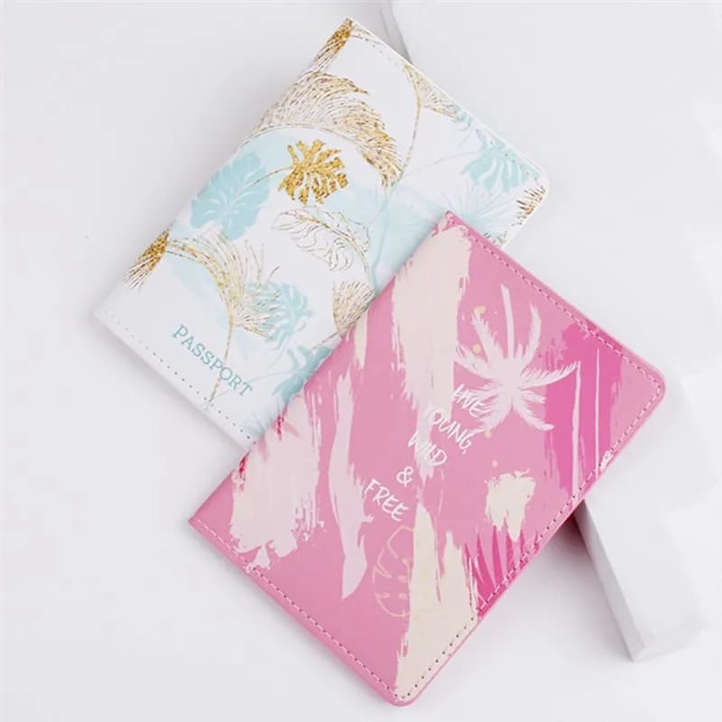 Printed PU Leather Passport Holder Case Document Organizer Women's Fashionable Compact Size Daily Use Accessory