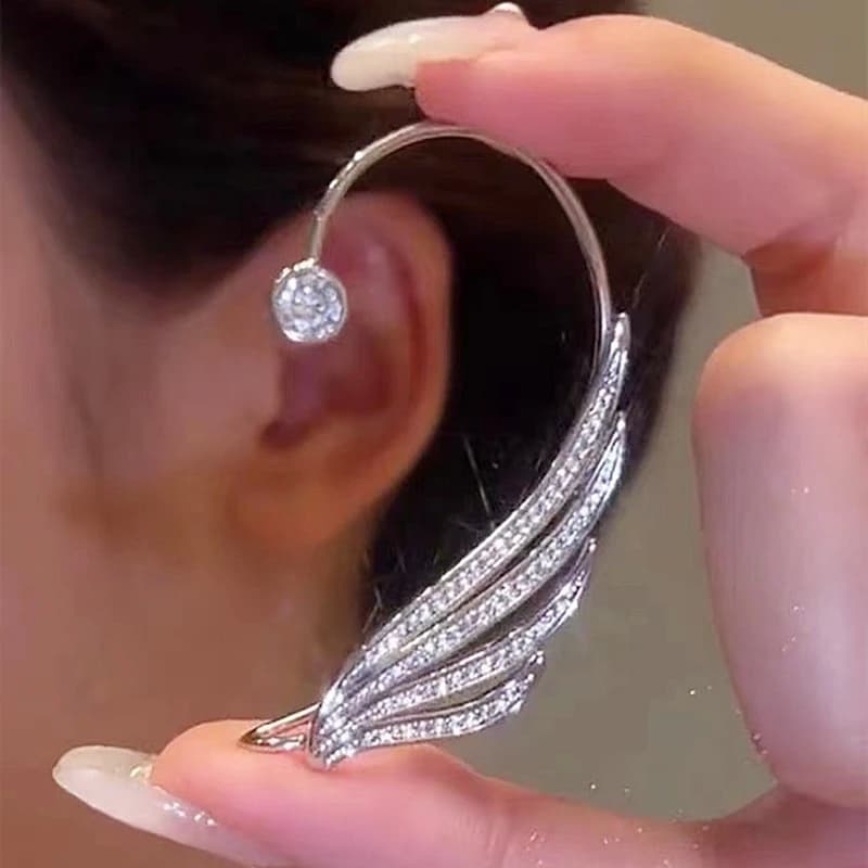 1PC Zircon Fairy Wings Ear Clip for Women Korean Fashion Sparkling Crystal Non-Piercing Earrings Butterfly Ear Cuff Jewelry Gift