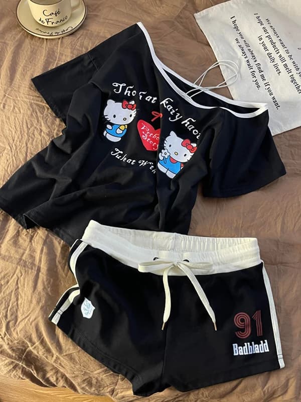 Completo Estivo Due Pezzi con Gattino Carino, Spalle Scoperte, Maniche Corte e Pantaloncini, Nuovo Design, Abbigliamento Casual Sportivo da Donna