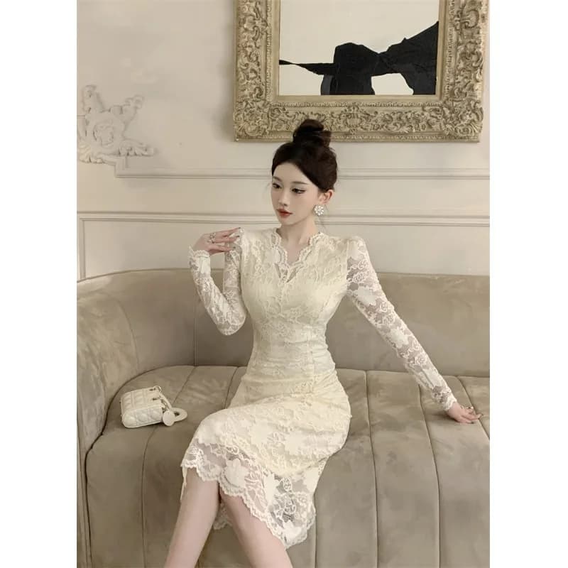 Retro Lace V-Neck Long Sleeve Bodycon Dress Autumn Winter High Waist Slimming Midi Dress Korean Style Commute Polyester Fiber