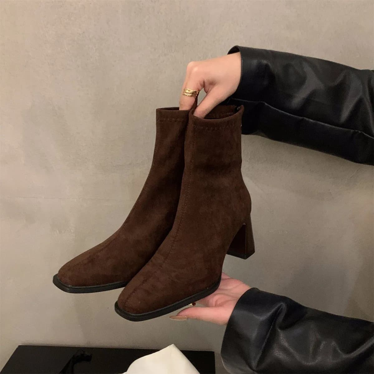 Korean Style Women's Boots Velvet Surface Square Head Slim Short Boots Autumn Winter Fashion Single Shoes for Ladies