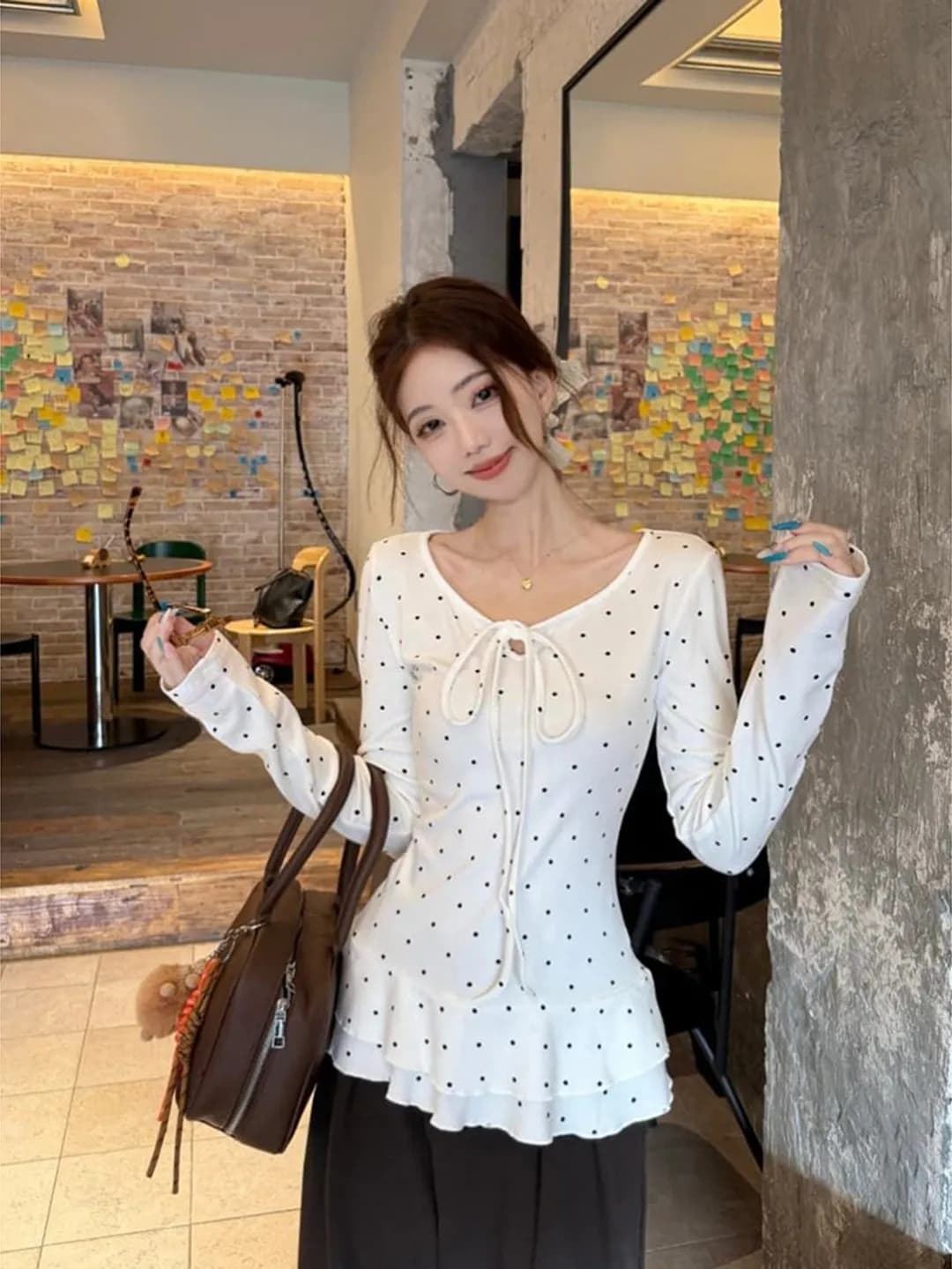 Women's Pois Sweet Heart T-shirt, Winter Korean style, with V-neck and Volant, Slim Fit, Long sleeves, Top Underwear