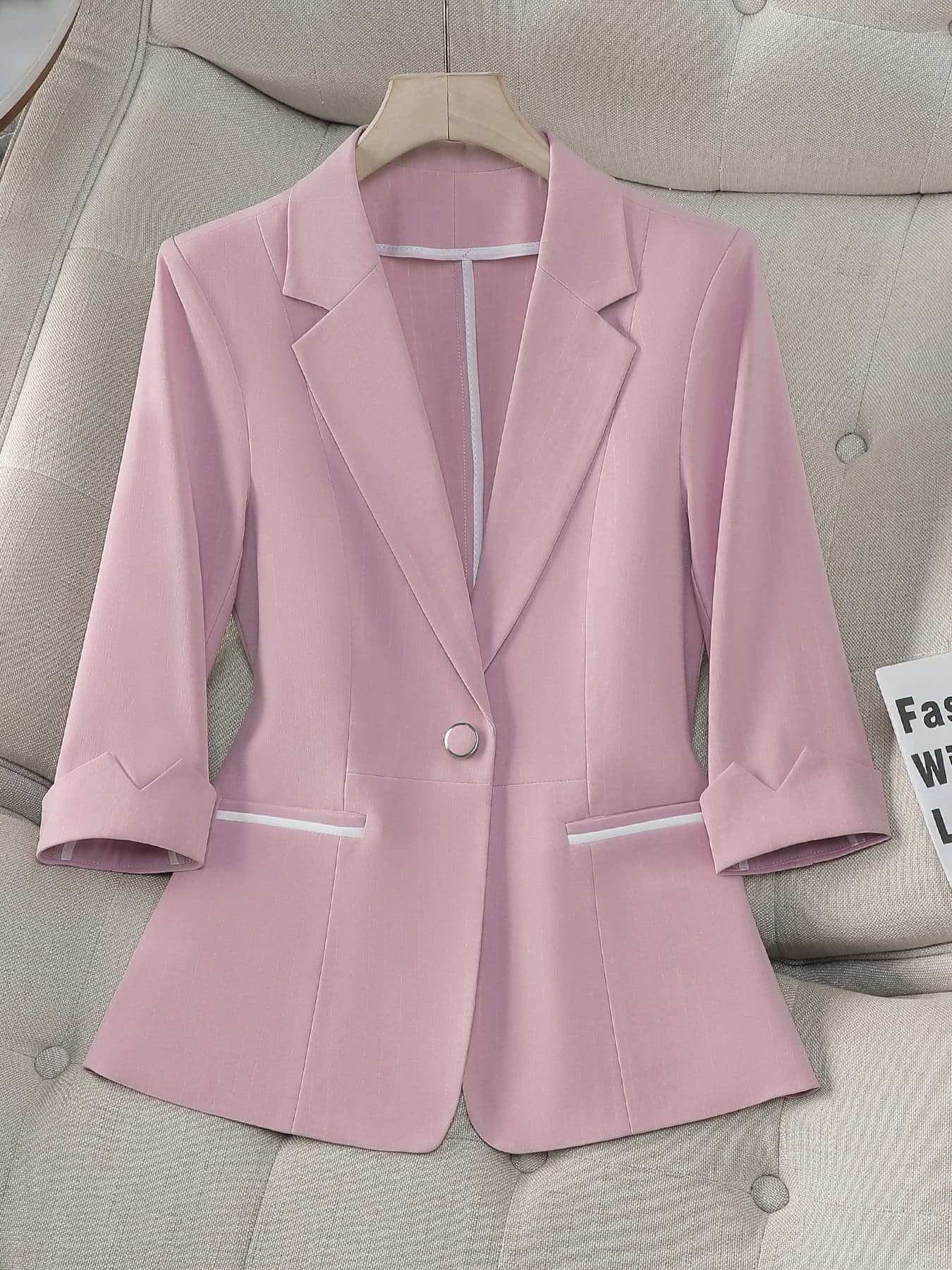 Single-Button Solid Color Three-Quarter Sleeve Slim-Fit Blazer - Elegant High-End Minimalist Ladies' Commuter Suit Jacket