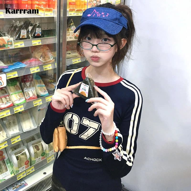 Karrram Giapponese Y2k Lettera Stampa T Shirt Vintage Harajuku Maglia a maniche lunghe T-shirt Americana Retro Streetwear Estetica degli anni 2000