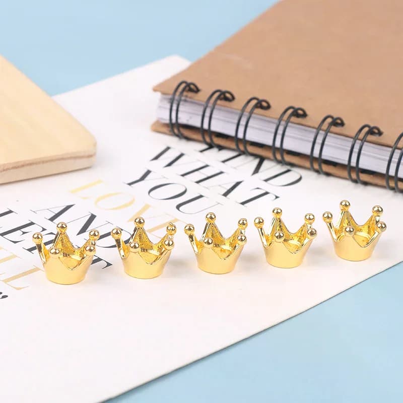 Accessori per bambole, giocattoli per bambini, 5 pezzi, miniatura per casa delle bambole, mini corona in metallo, modello di copricapo da principessa